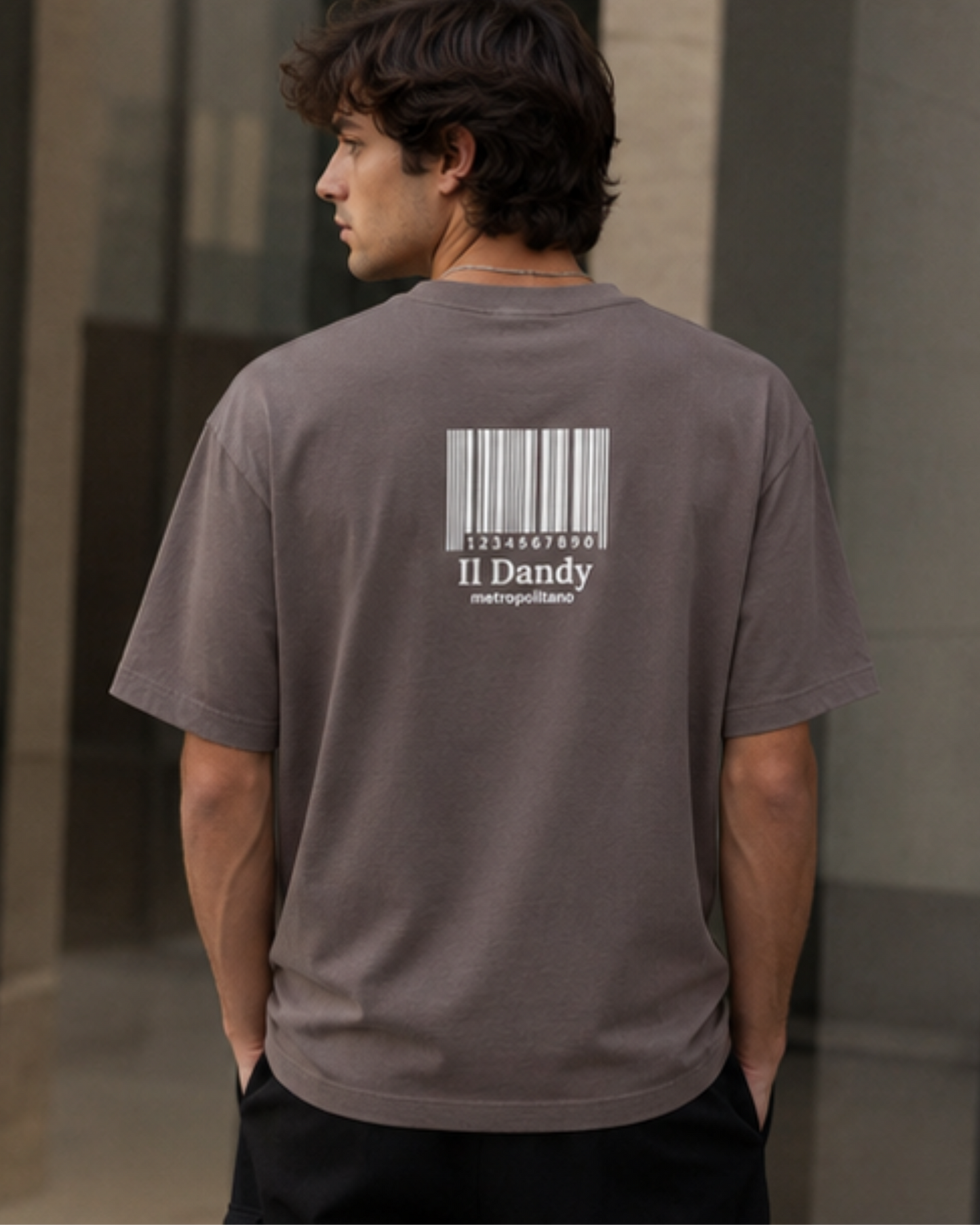 T-shirt Oversized Uomo Grigio Tortora "Il Dandy Metropolitano" con Grafica Barcode